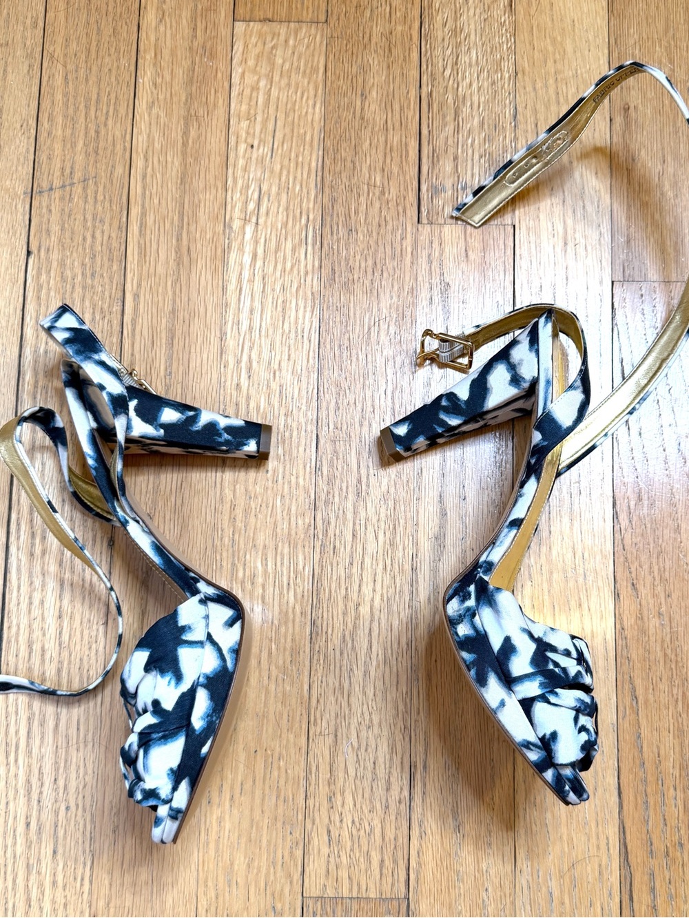 NWOT J.Crew Made in Italy Knotted Ankle-Strap Sandals White & Dark Green Print